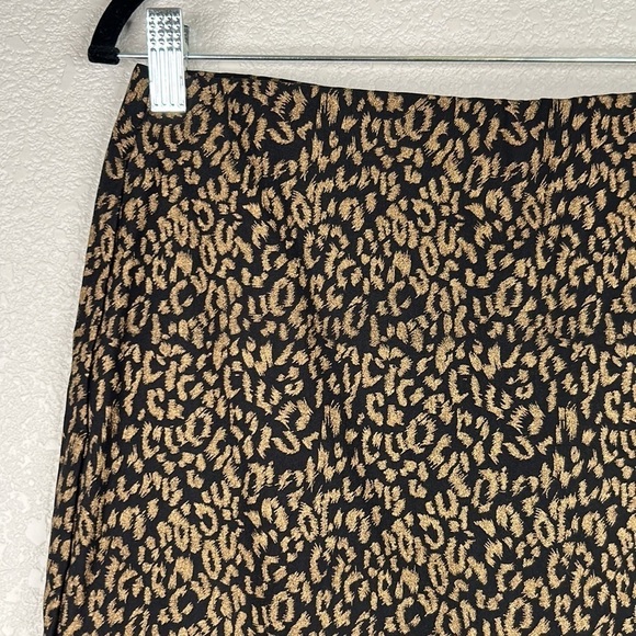 Must Have Black & Gold Leopard Print Mini Skirt Size Large - Picture 2 of 6